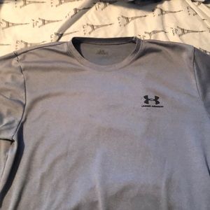Gray UA shirt sleeve